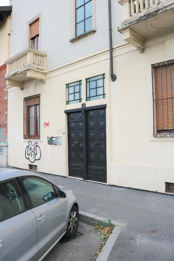 Lovely Navigli Studio With Balcony - Via Carlo Torre Milão Exterior foto