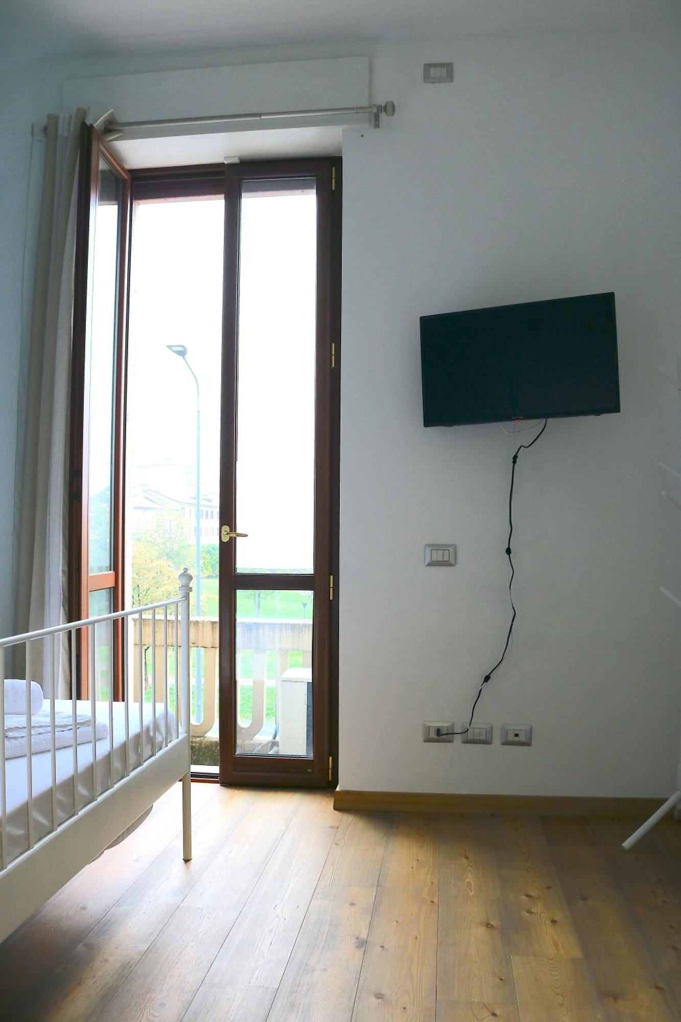 Lovely Navigli Studio With Balcony - Via Carlo Torre Milão Exterior foto